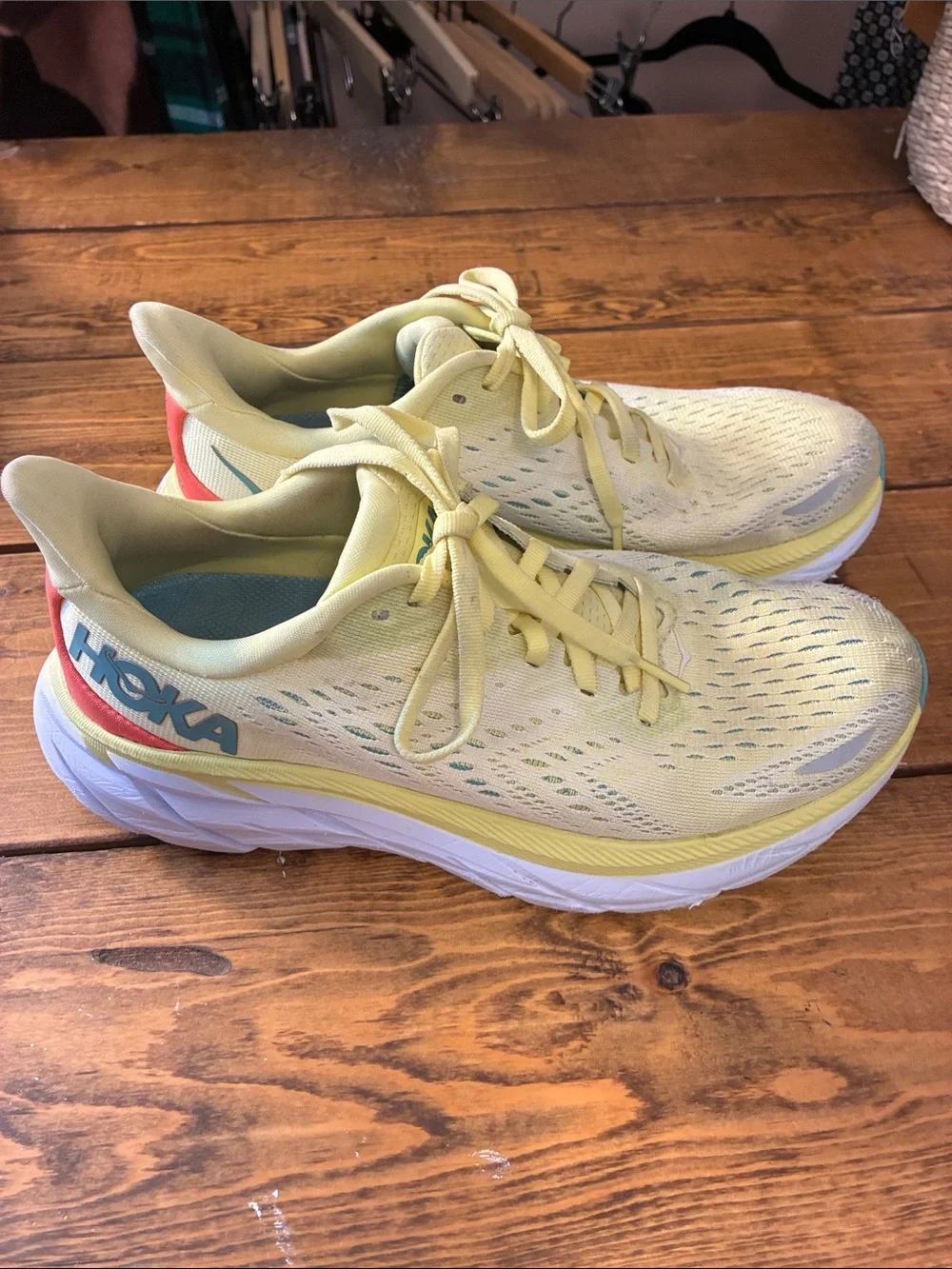 Hoka Clifton 8 Women's Pale Yellow Lightweight Running Shoes